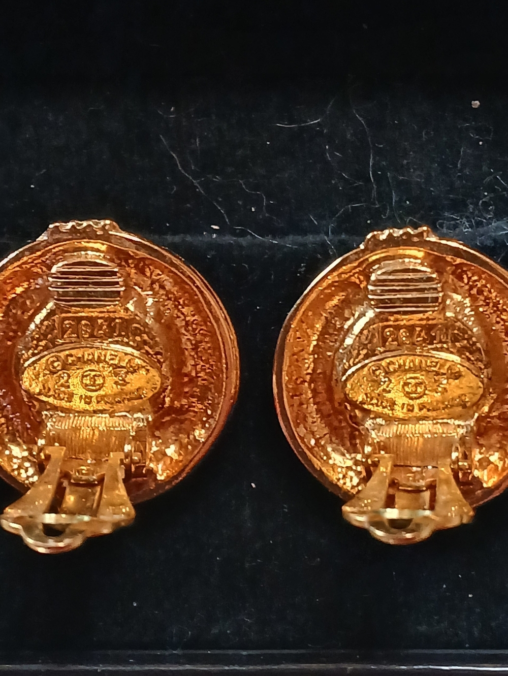 CHANEL Gold and Deep Blue Round Giroux Clip-On Earrings - Picture 12 of 13